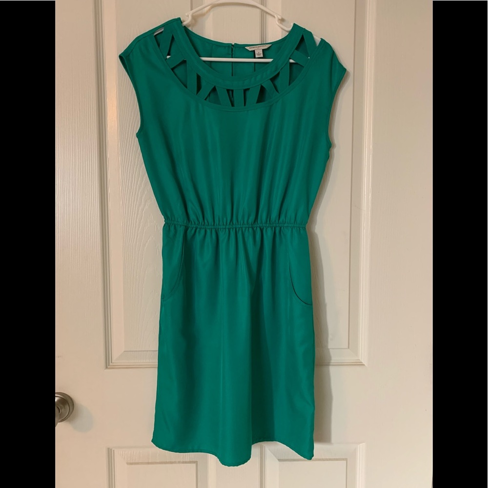 Only worn a couple of times. Still like brand new. Comes with stretchy belt.